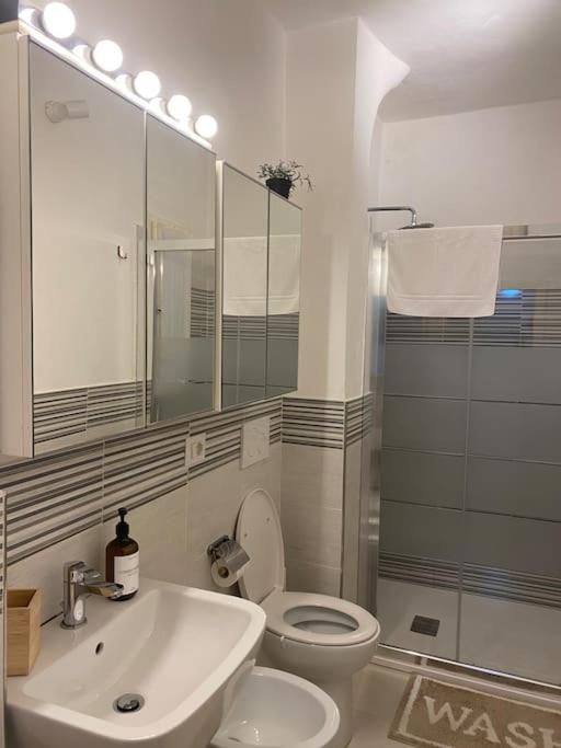 Gianfranco - City Center Apt Флоренция Экстерьер фото