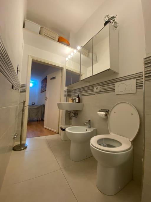 Gianfranco - City Center Apt Флоренция Экстерьер фото